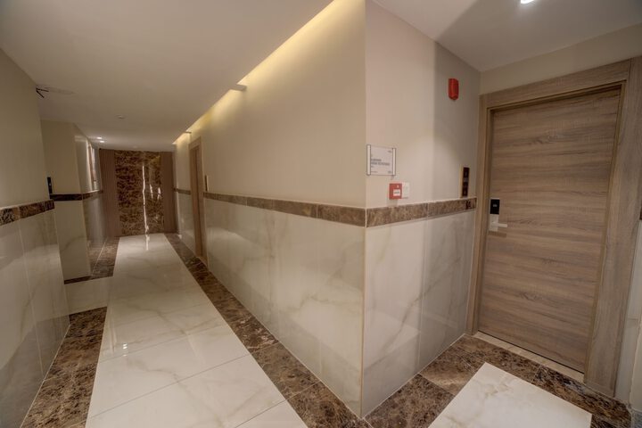 Room 8 of 25