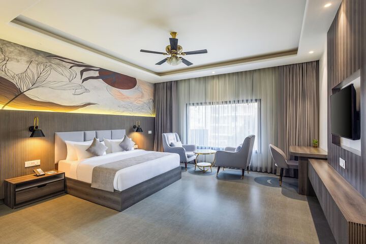 Room 10 of 43