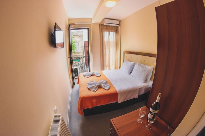 Room 14 of 56