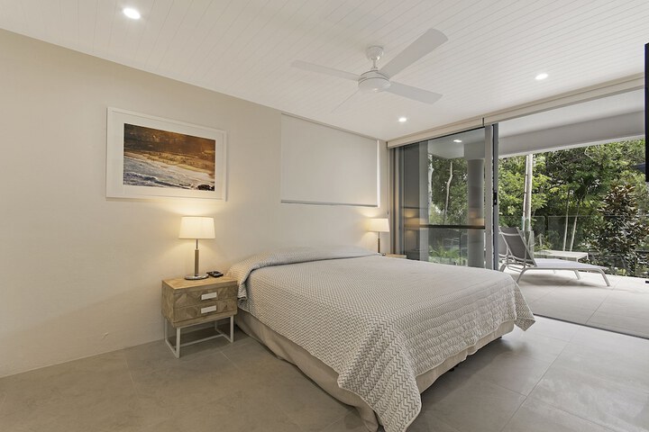 Room 4 of 23