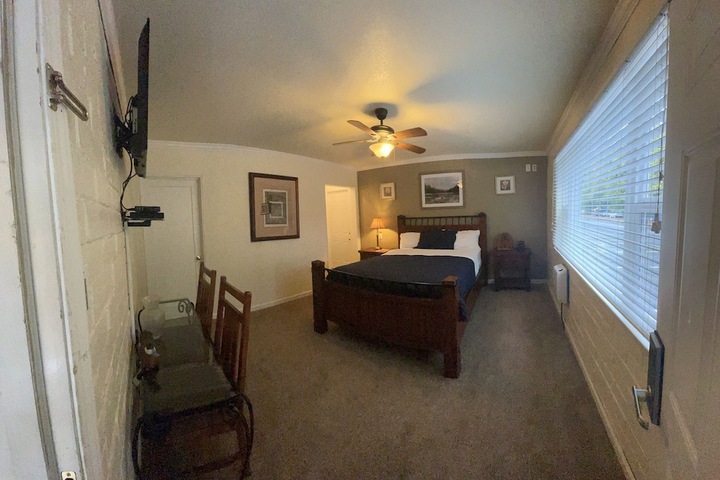 1 Queen Bed (33 of 47)