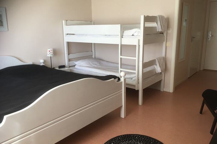 Room 7 of 34