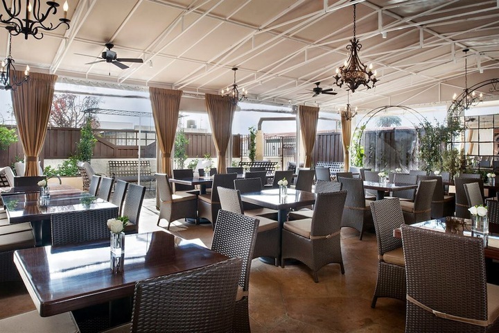 Breakfast area