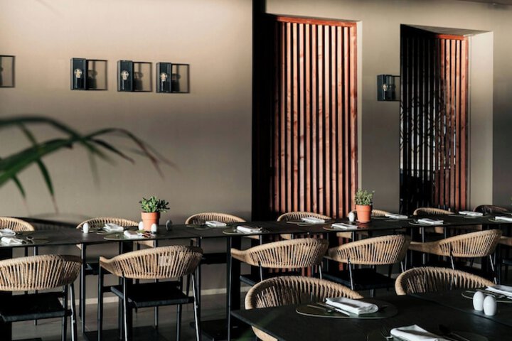 Dining 175 of 256