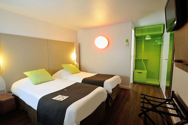 Room 14 of 42