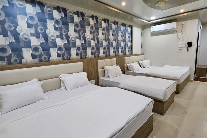 Room 3 of 36