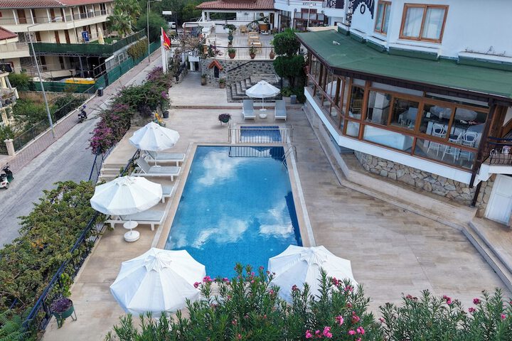 Pool 56 of 72