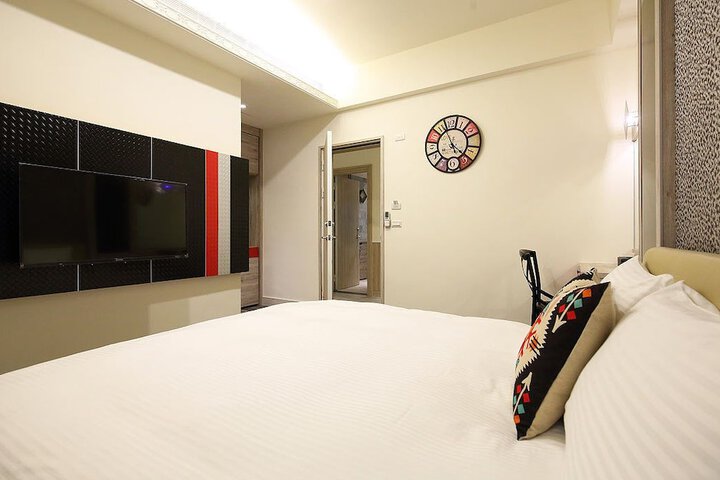 Room 6 of 67