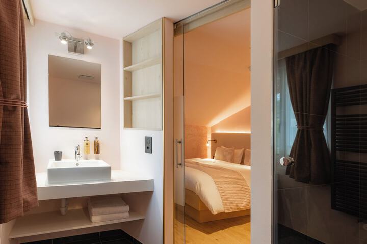 Room 75 of 113