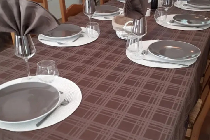 Dining 22 of 24