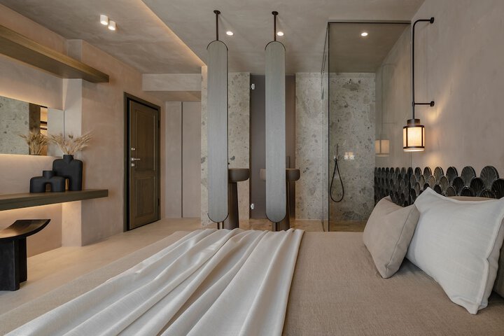 Room 11 of 79