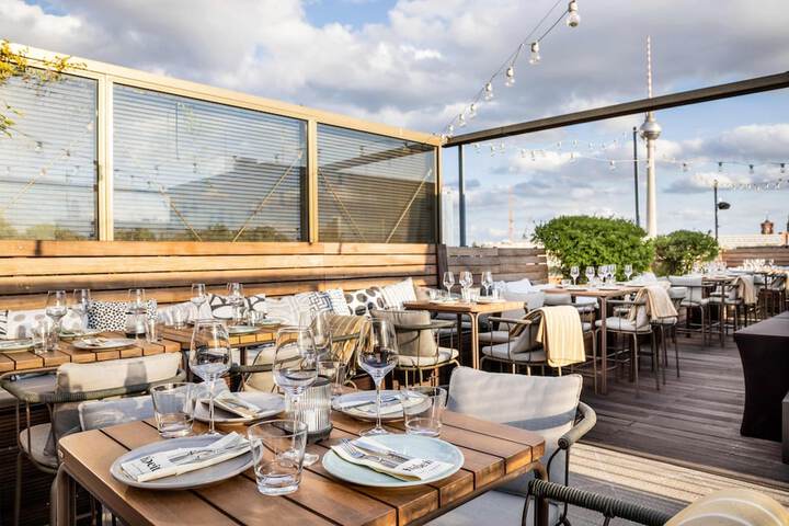 Sundeck 73 of 86