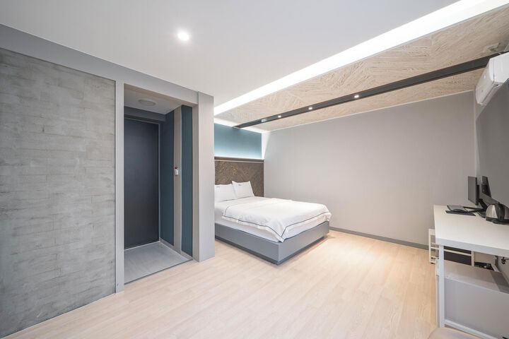 Room 46 of 58