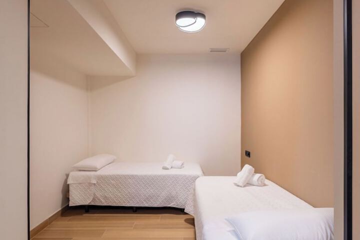 Room 18 of 76