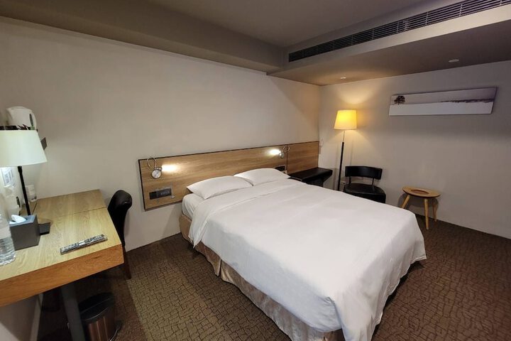 Room 44 of 91