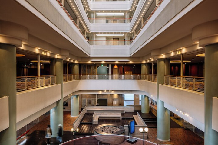 Entrance & Lobby