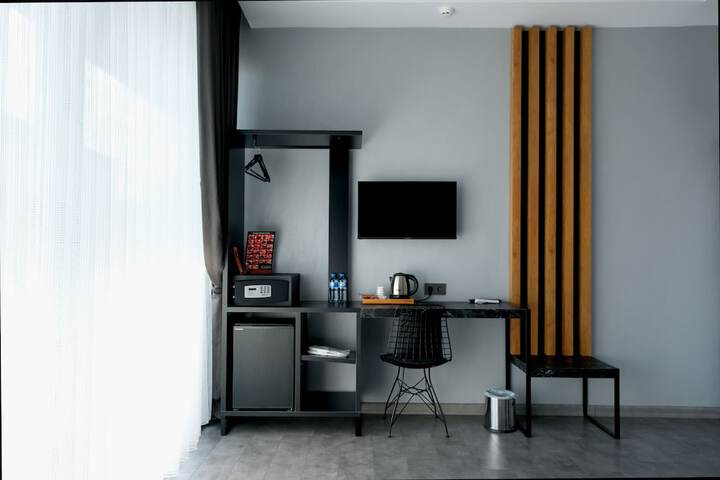 Room 24 of 60