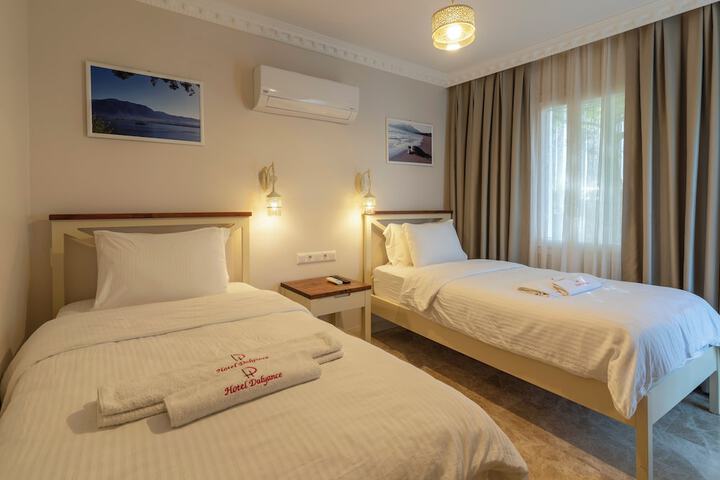 Room 8 of 178