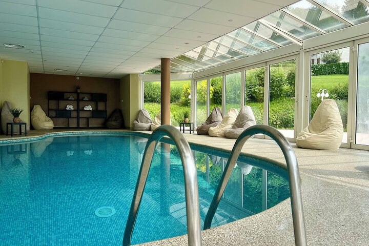 Pool 30 of 55