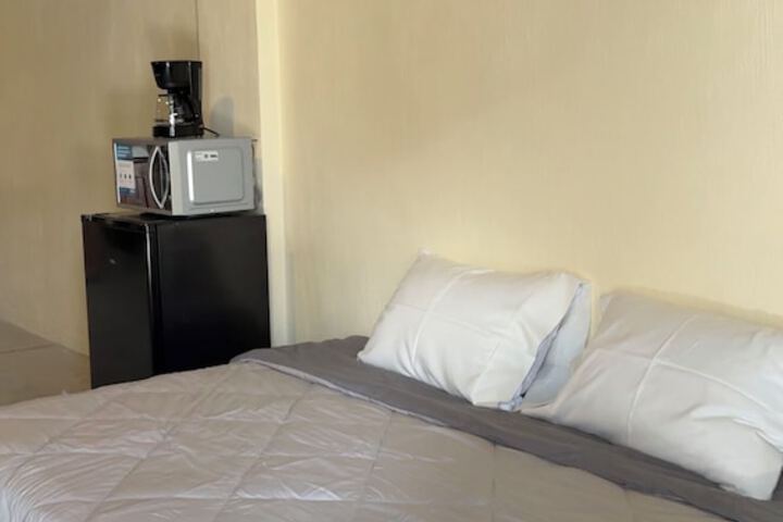 Room 16 of 77