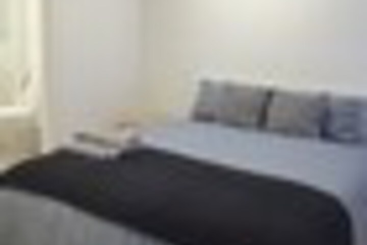 Room 11 of 66