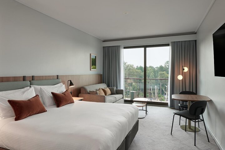 Room 3 of 47