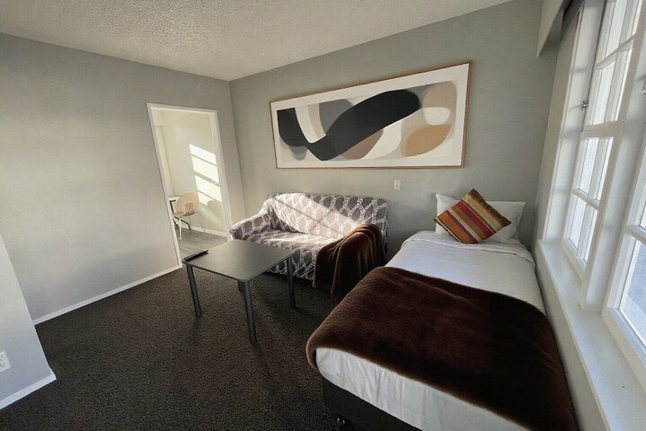Room 38 of 65
