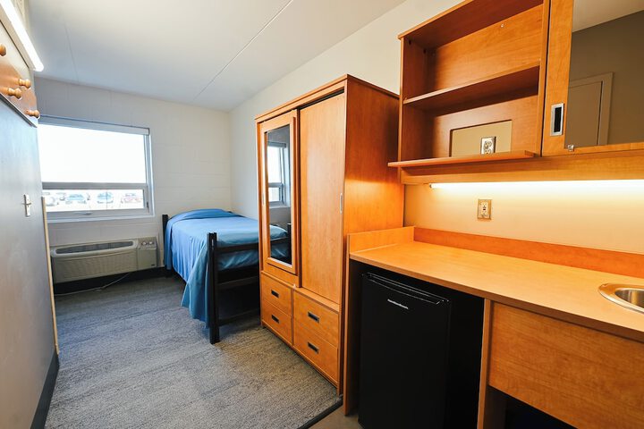 Room 7 of 28