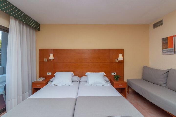 Room 10 of 60