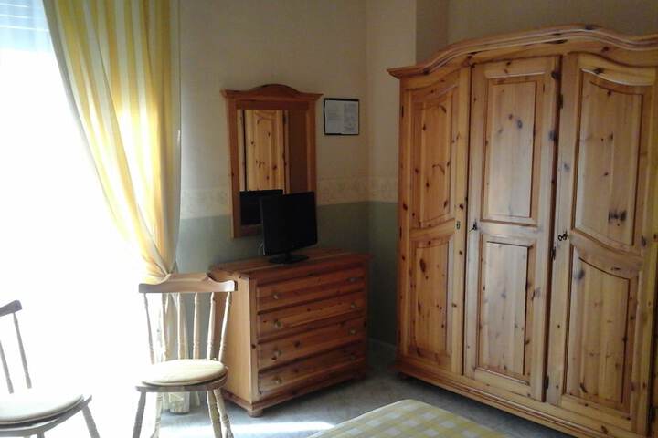 Room amenity