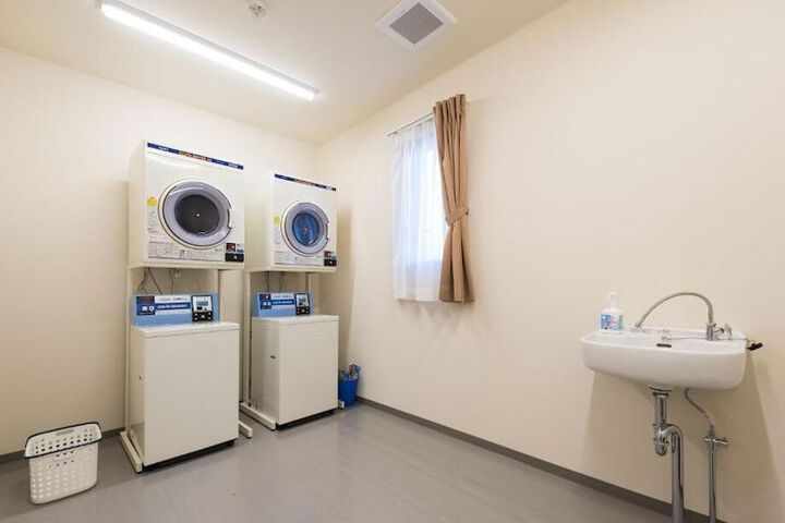 Room 17 of 36