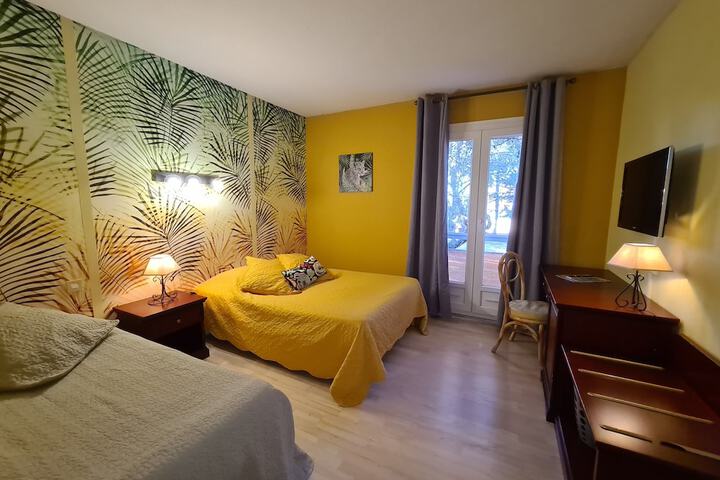 Room 10 of 52