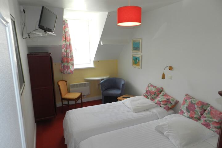 Room 21 of 83