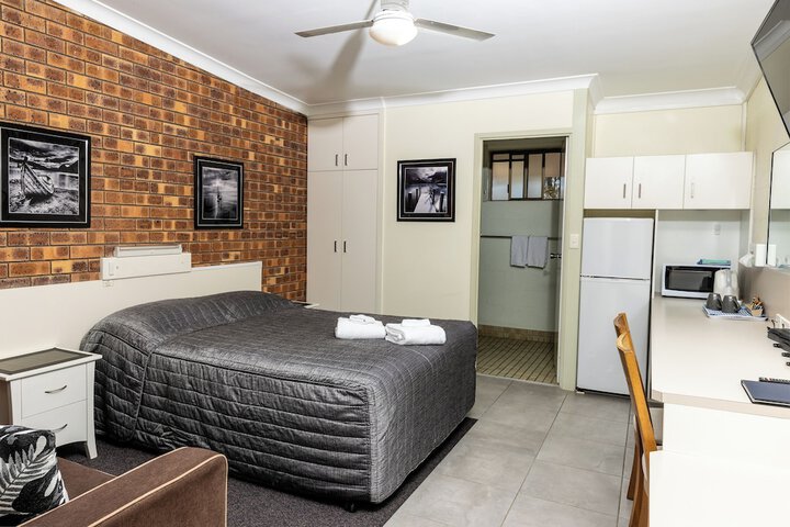 Room 14 of 34