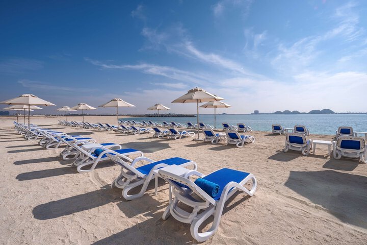 Beach 250 of 268
