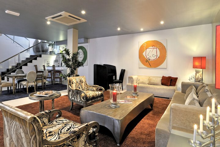 Guest Lobby