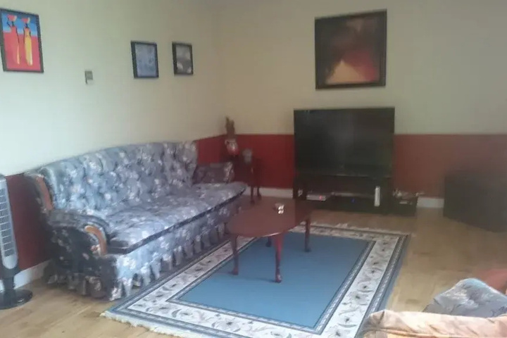 Room 2 of 8