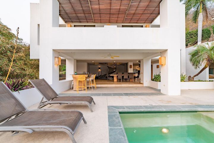 Pool 37 of 60