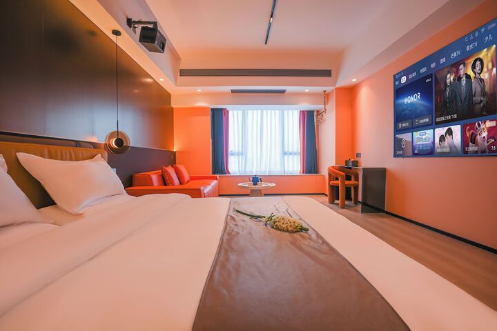 Room 17 of 61