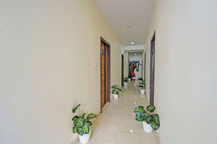 Hotel Interior 4 of 27