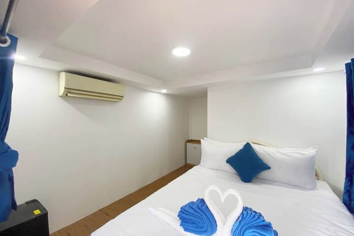 Room 21 of 70