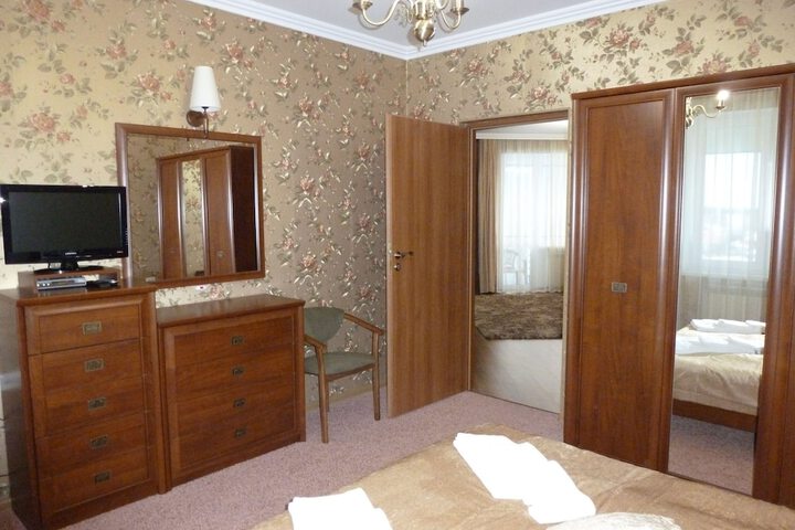 Room 12 of 60