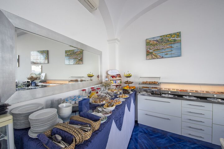 Dining 98 of 158