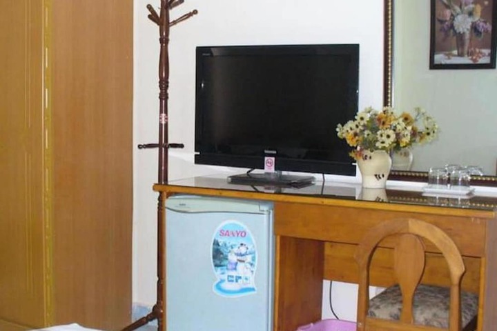 Room 9 of 51