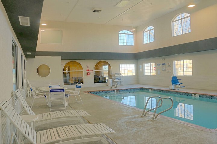 Pool 35 of 41