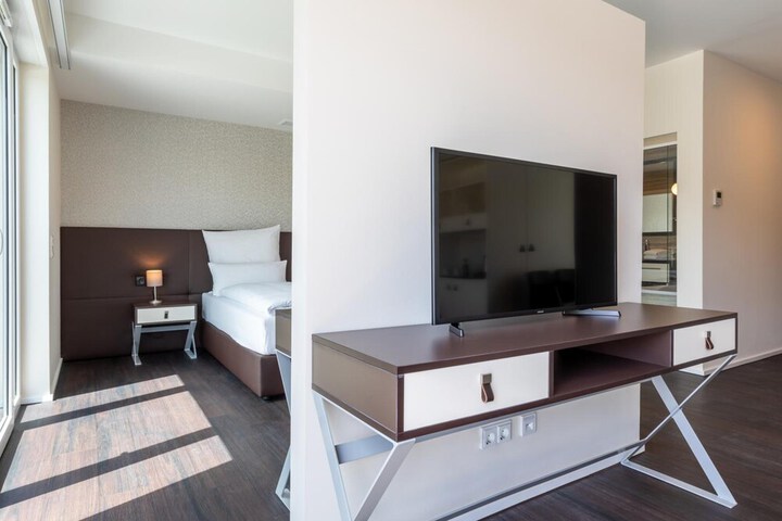 Room 15 of 43