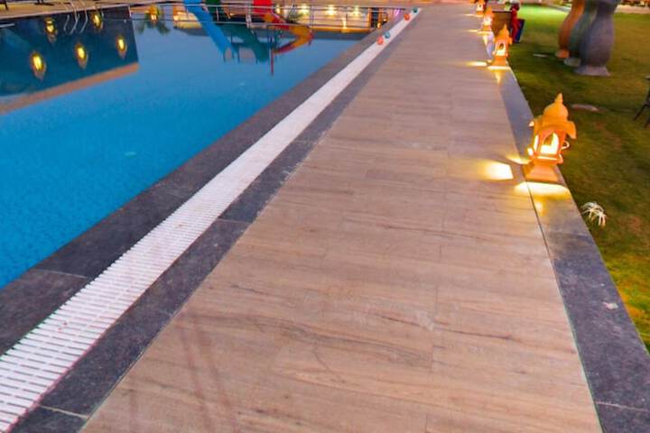 Pool 36 of 70