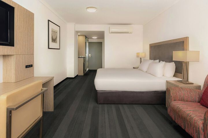 Room 12 of 46