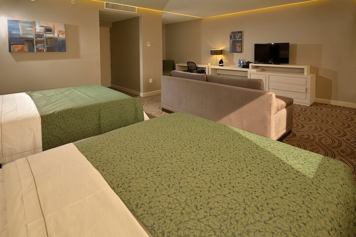 Room 6 of 86