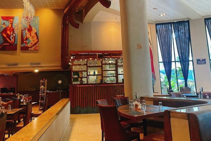 Dining 59 of 83